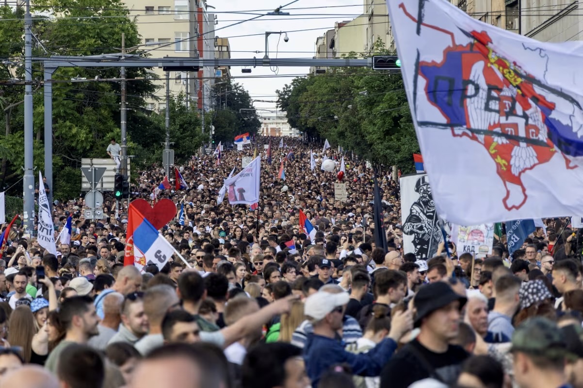 President of Serbia Vucic Announces Early Resignation Amid Student Protests