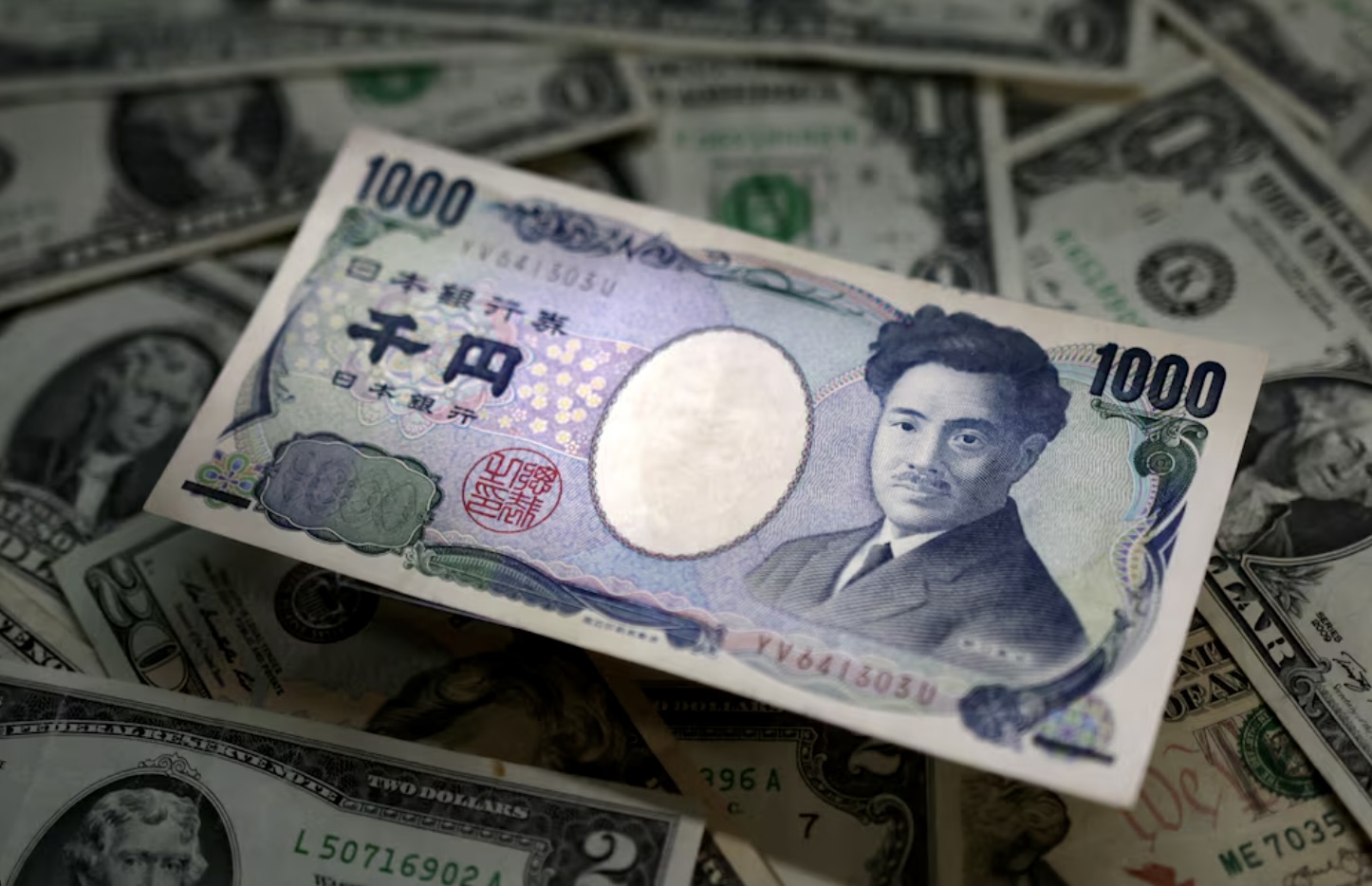 Japanese Yen Plunges to 40-Year Low