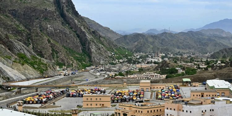Pakistan — Mediator in Iran, but Not at Home