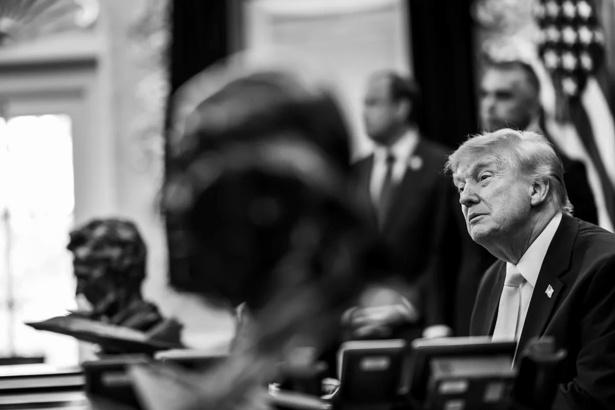 Trump and Vance split on $300 billion for Iran: White House in disarray