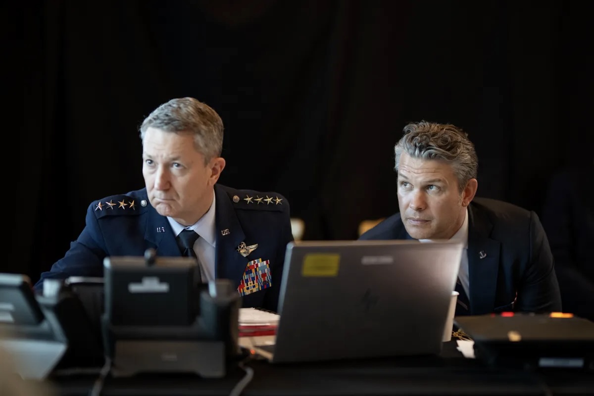 Vance and Caine Voiced Concerns About Escalating War with Iran — US Pauses Strikes