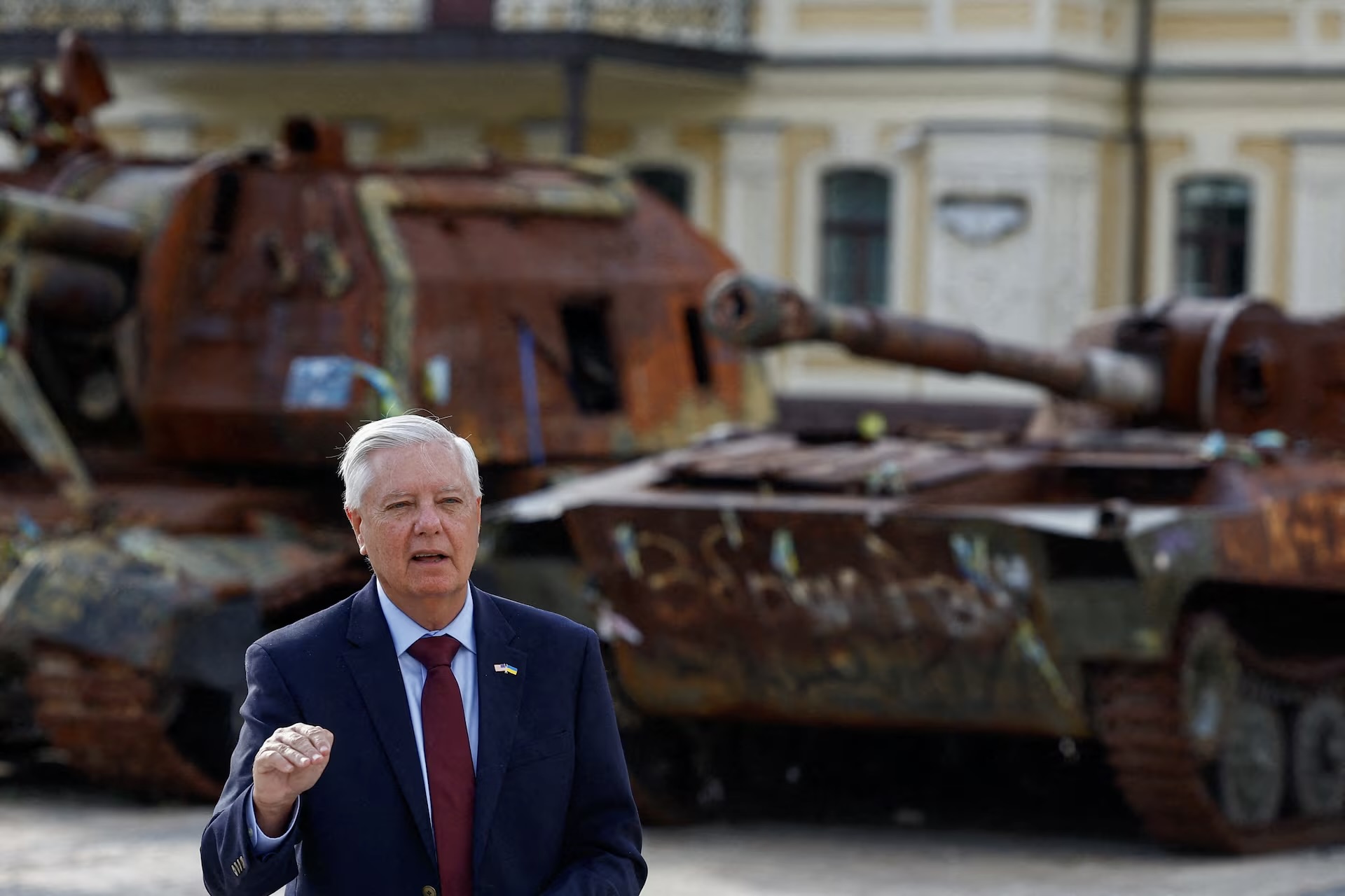 US Senator Lindsey Graham Dies at 71