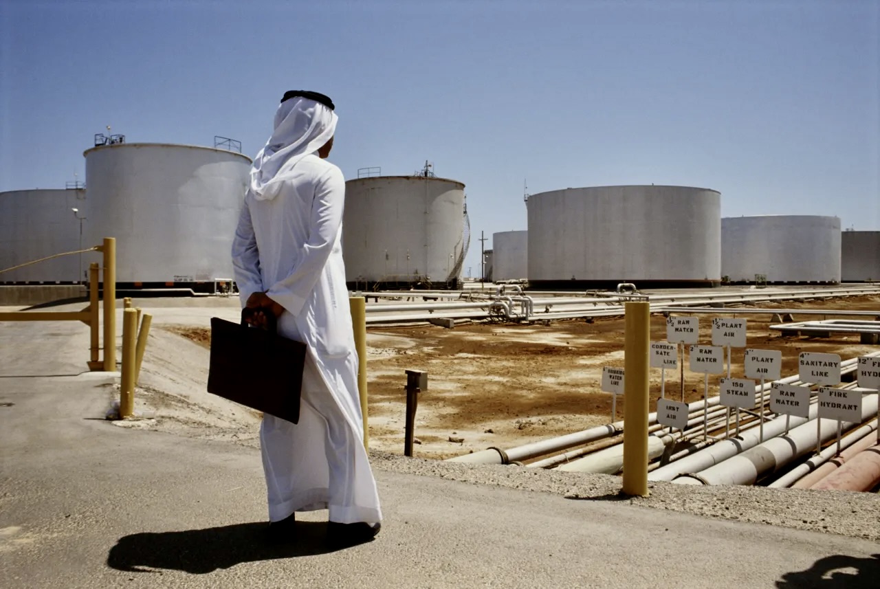 Saudi Aramco Sells Oil at Discount for First Time Since 2020