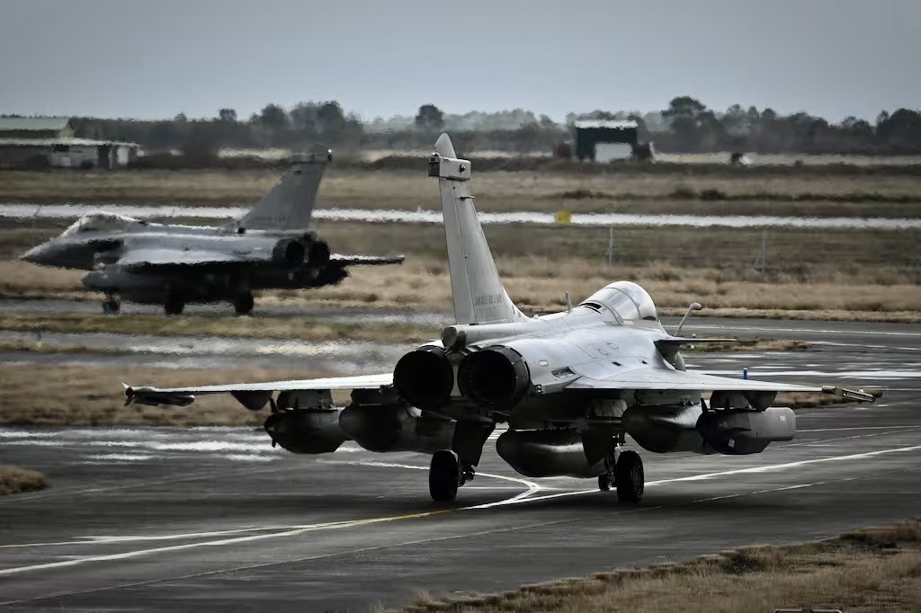 Ukraine Orders First Batch of Rafale Fighters from France