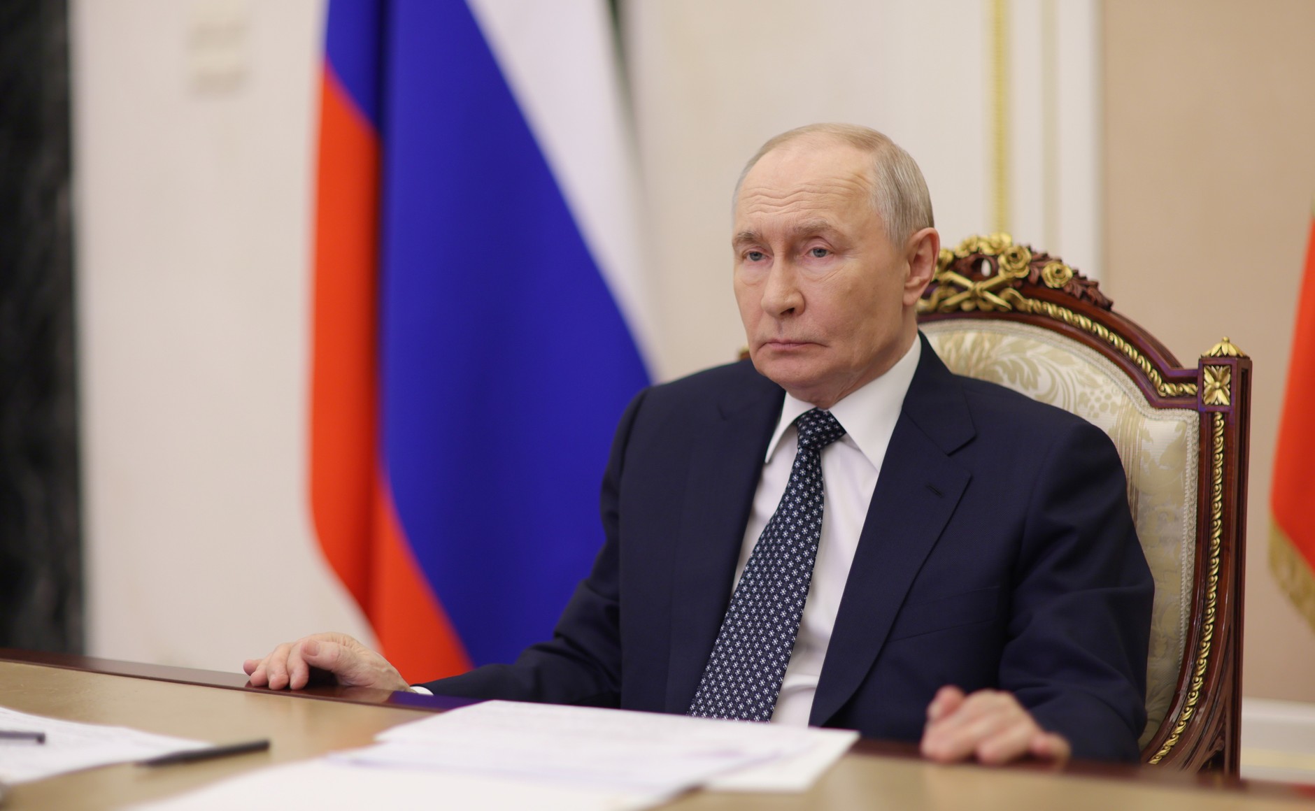 Putin Promises “Natural” Reduction in Central Bank Rate