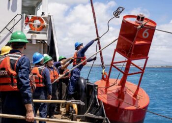 US oil inventories fall to lowest since 2018