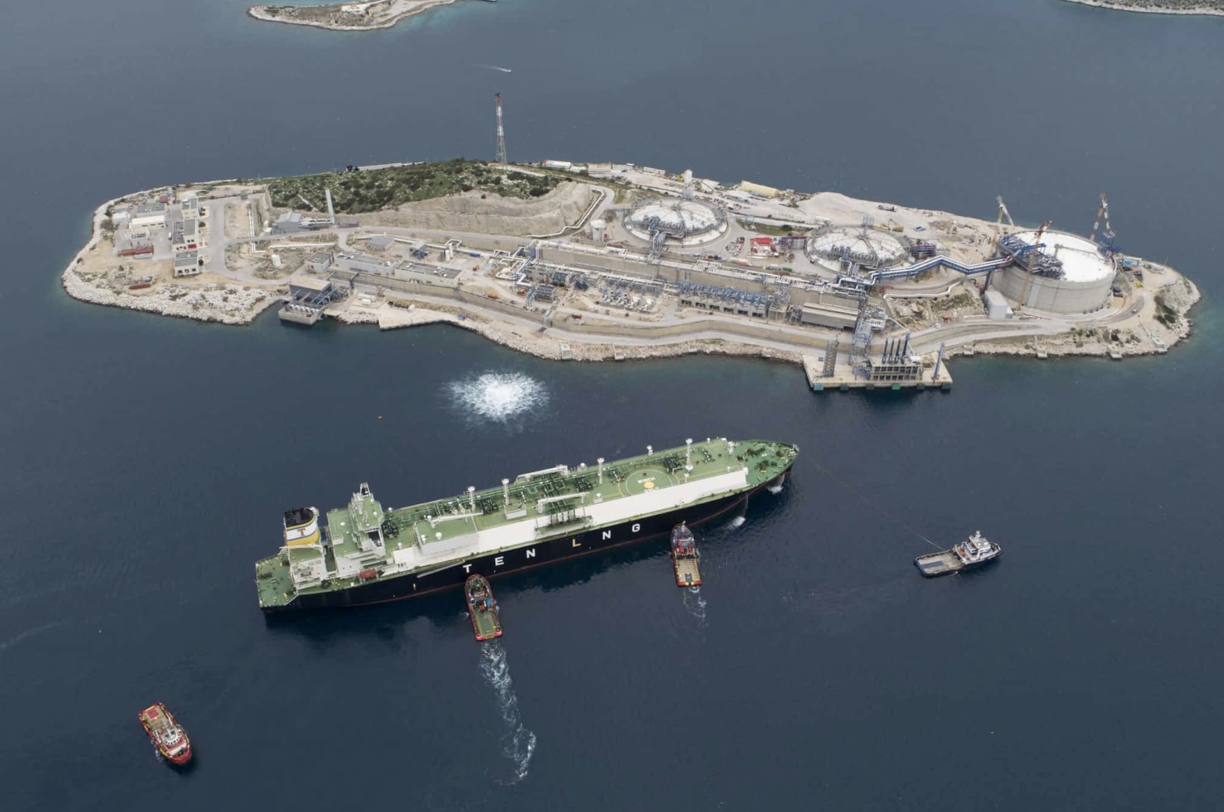 Greece Wins 12-Month EU Moratorium on Russian LNG Shipping Ban