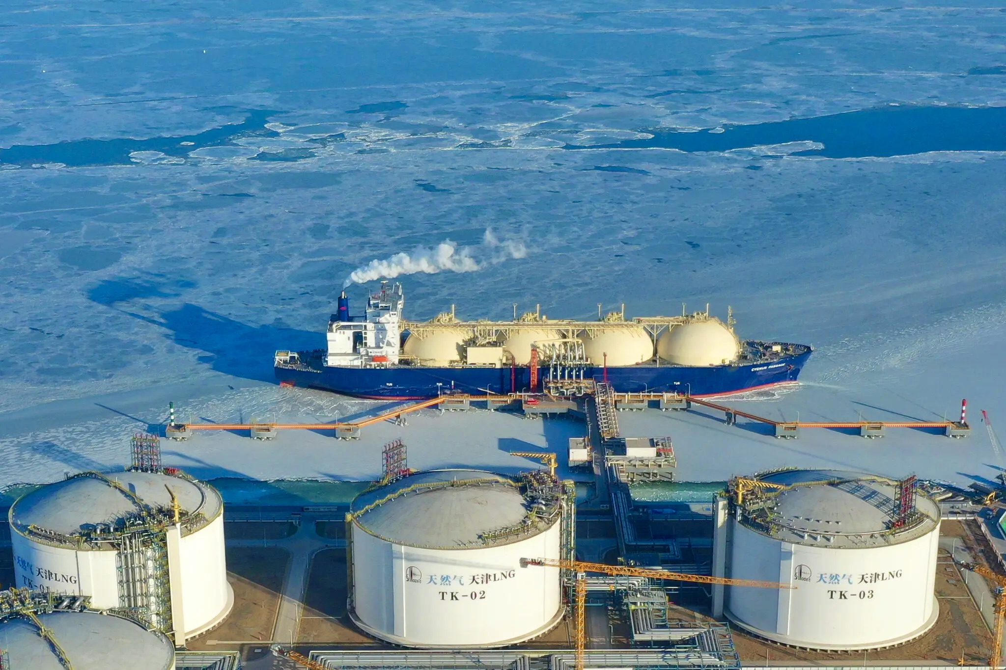 China Becomes a ‘Lifeline’ for Russian LNG