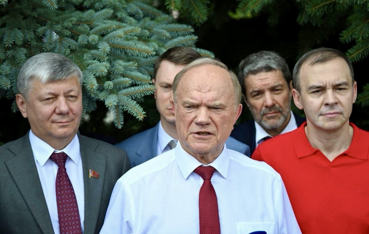 Zyuganov Demands Reinstatement of Communist Party Candidates in Elections