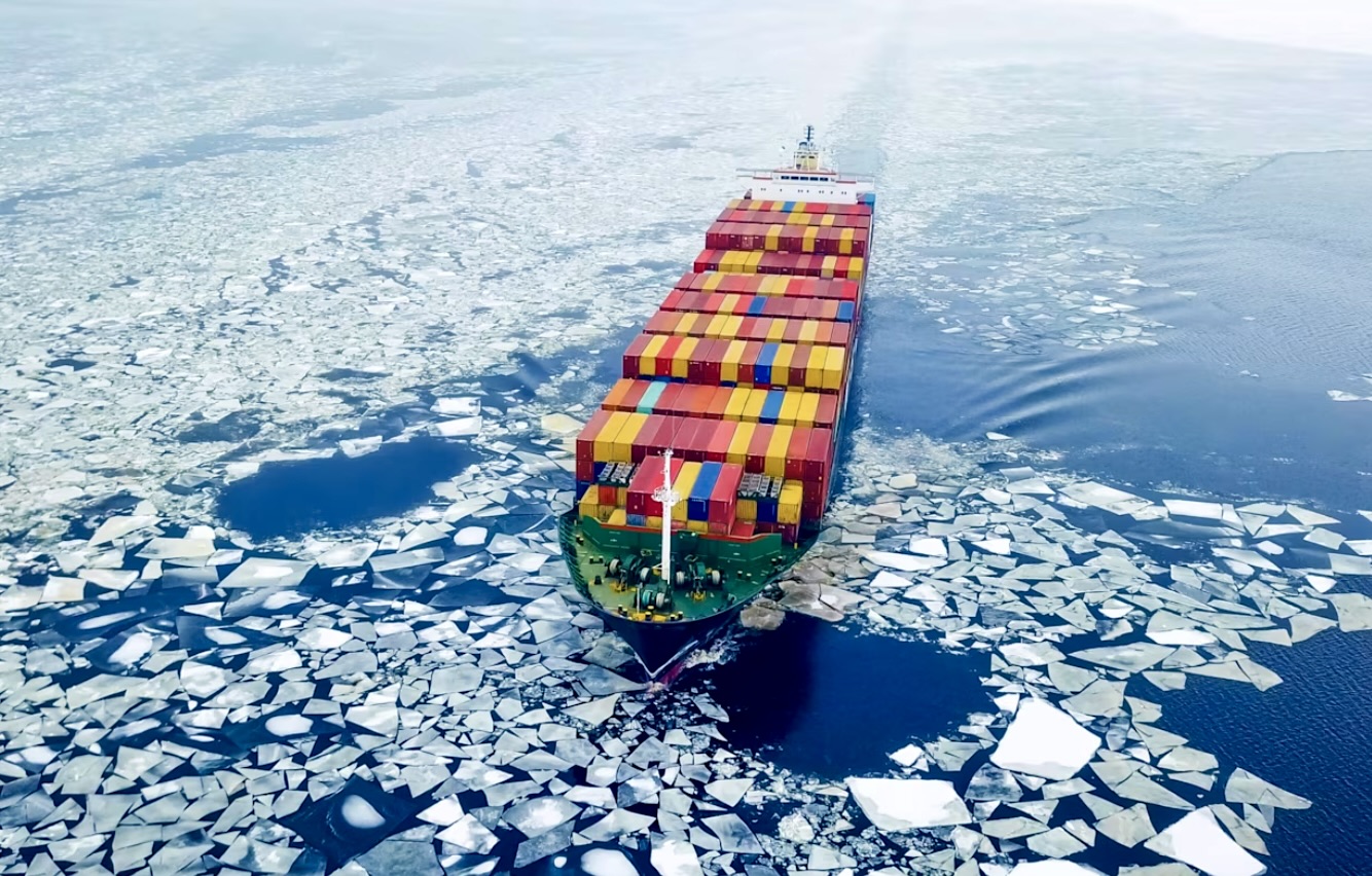 China Bypasses Shipping Chokepoints with ‘Ice Silk Road’ Through the Arctic