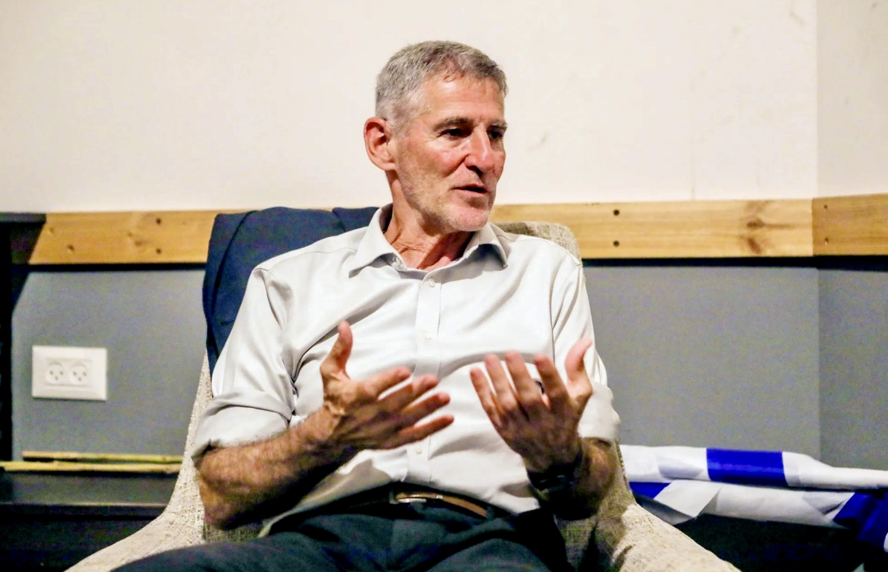 Israel Elections: Ex‑General Golan Challenges Netanyahu, Pledges to End Iran War