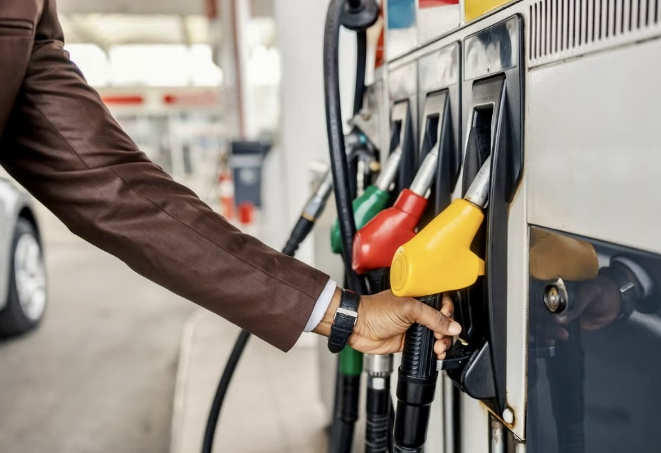 Russian Wholesale Gasoline Prices Fall 9%