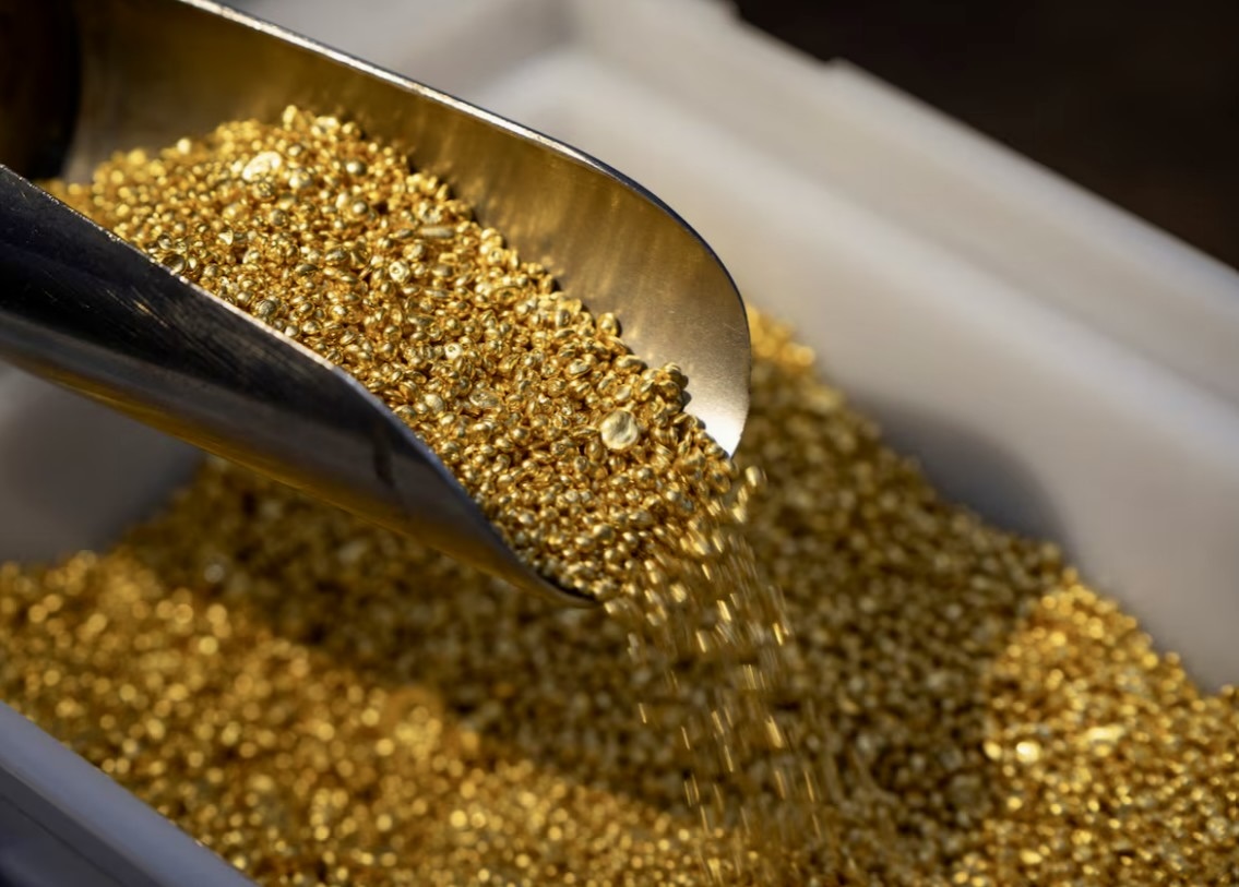 Three Blows to Gold: Oil, Inflation and a Strong Dollar