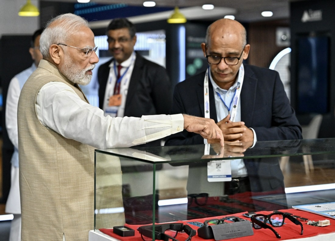 Modi Positions India as Global Chip Hub