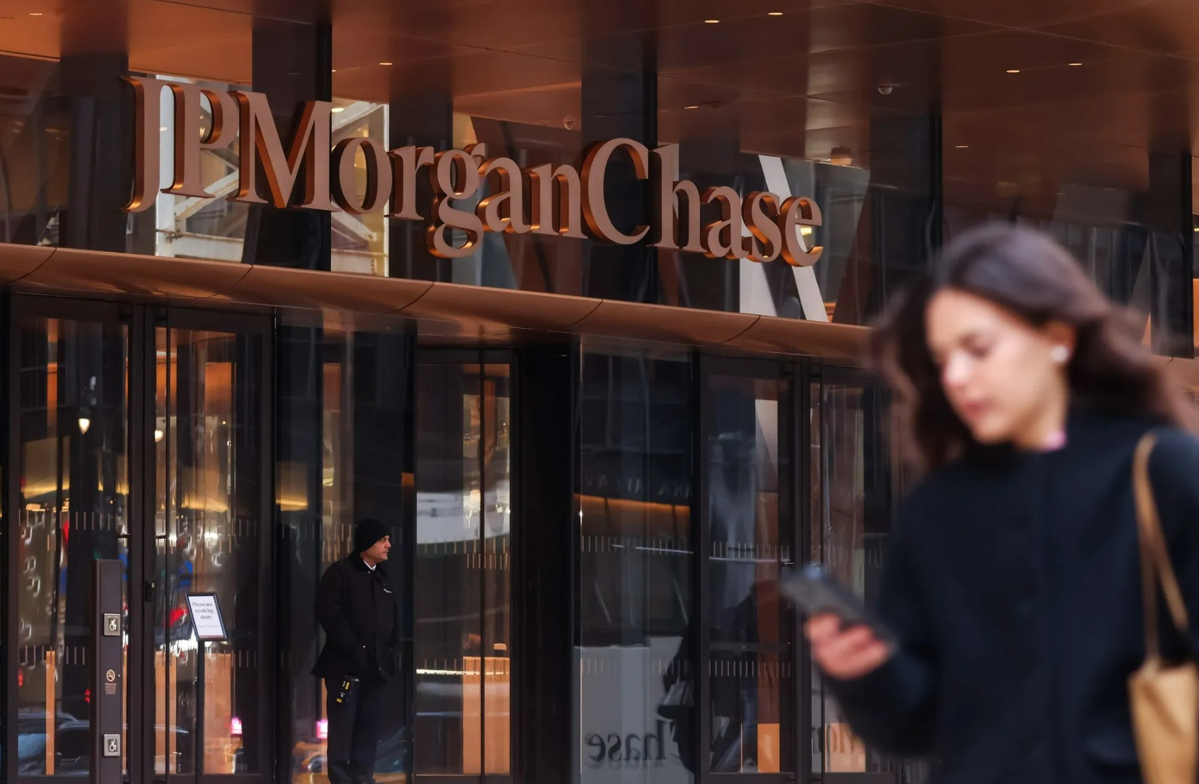 American Bank and Qatari Fund Form $20 Billion Partnership