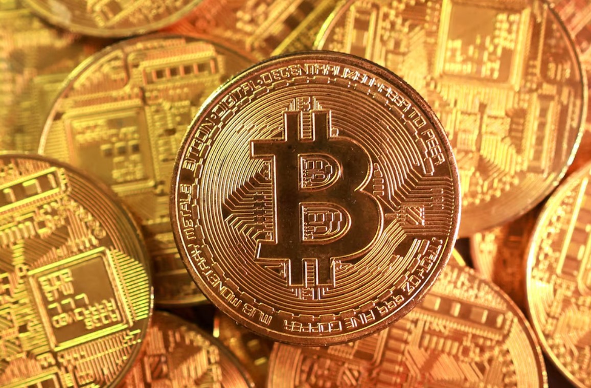 Bitcoin Falls Amid Rising Bond Yields