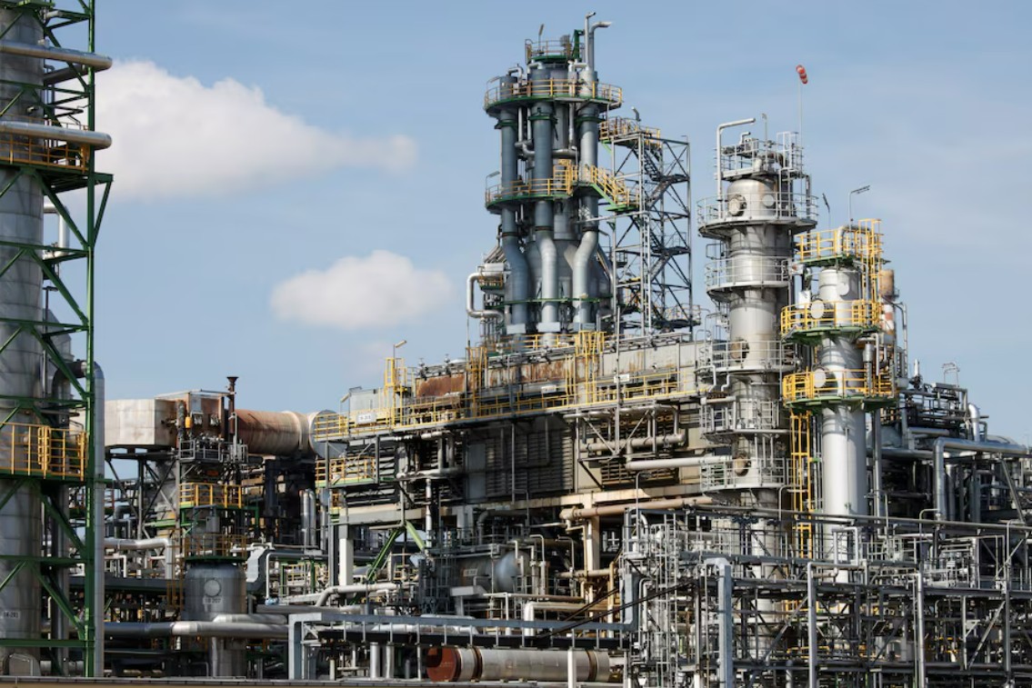 AI in Fuel Trading: A New Competitive Environment