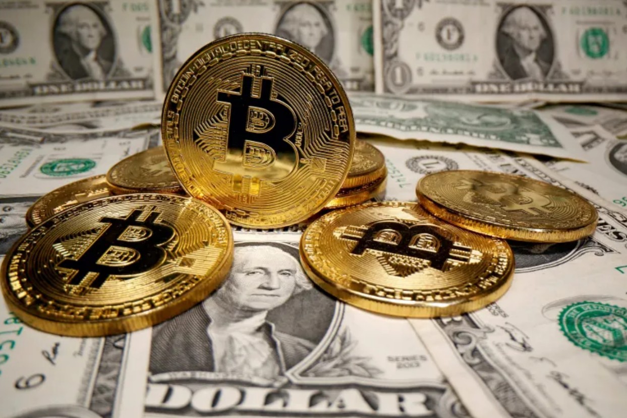 Bitcoin Falls Alongside Stocks