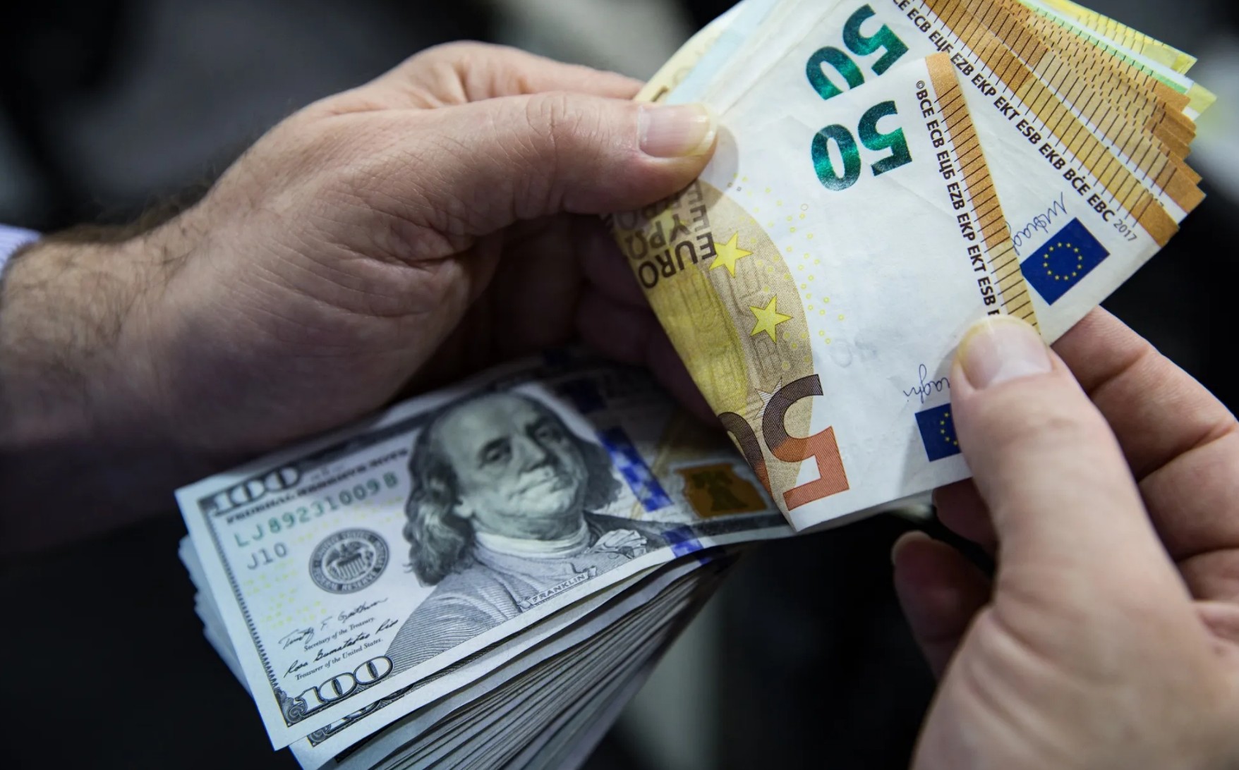 Euro Breaks Five-Week Losing Streak