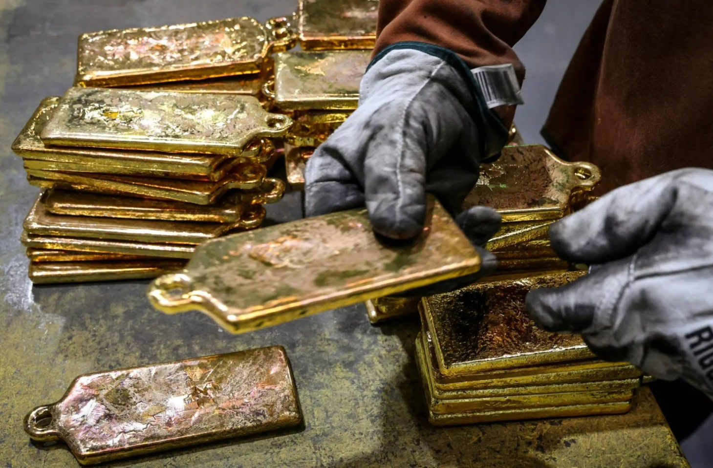 China’s Central Bank Accelerates Gold Purchases