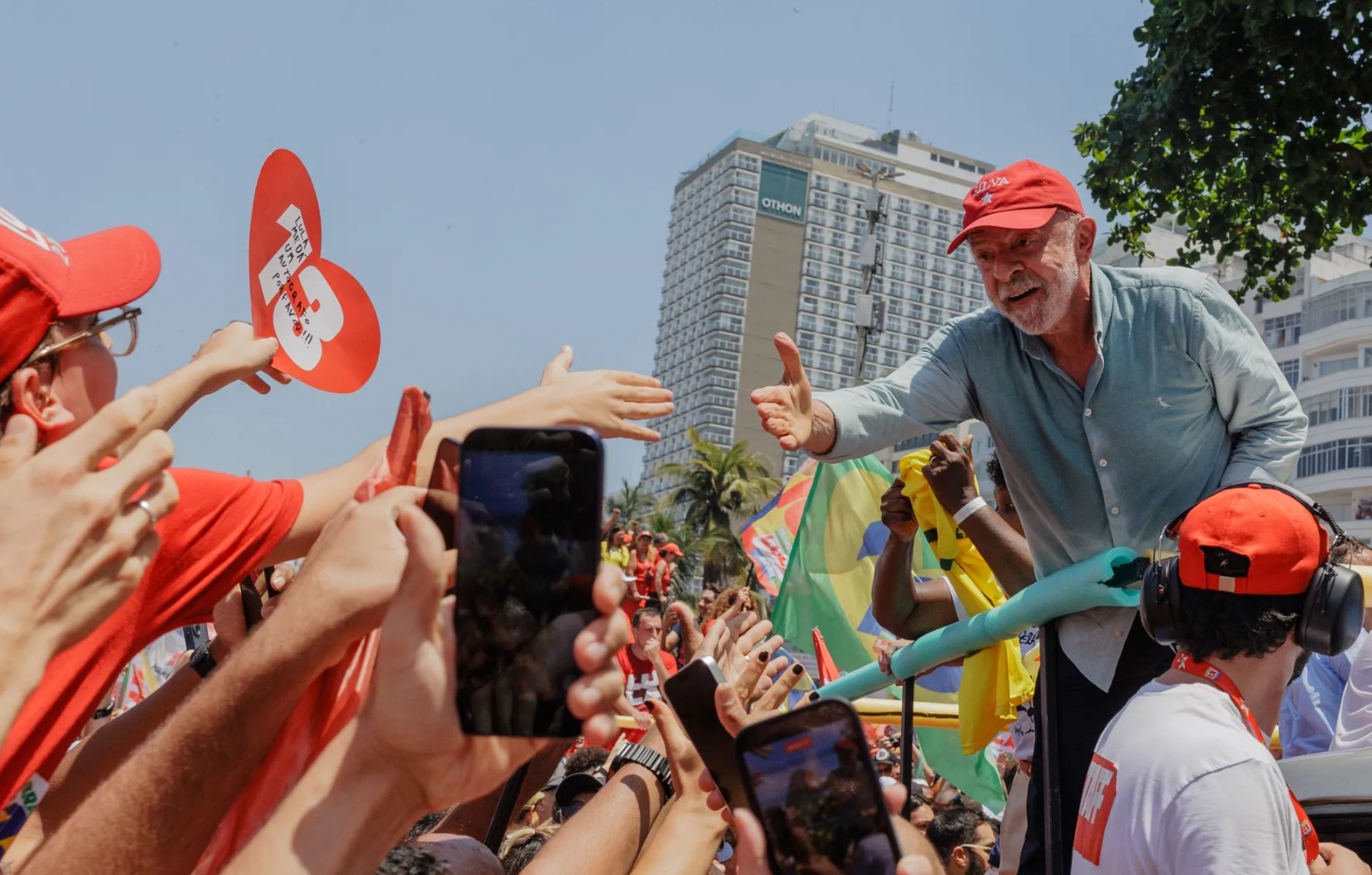 Brazilian President Lula Finishes Election Campaign