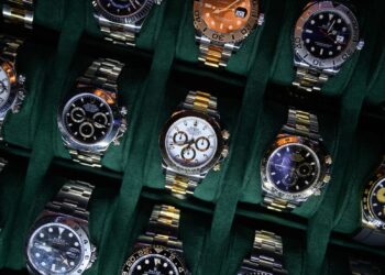 Rolex and the Luxury Watch Market Grow During the Downturn