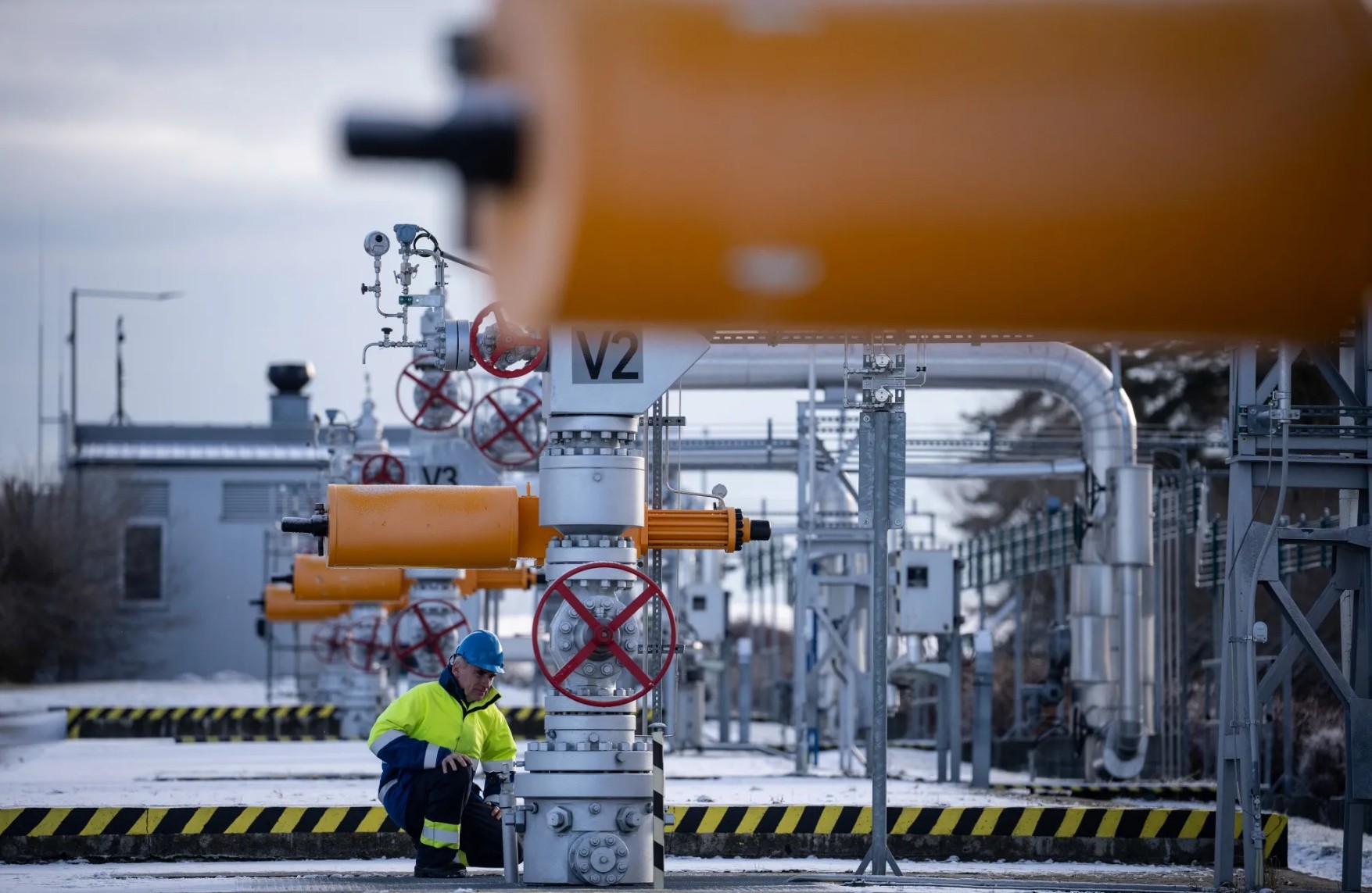 Europe Enters Winter with Minimal Gas Reserves